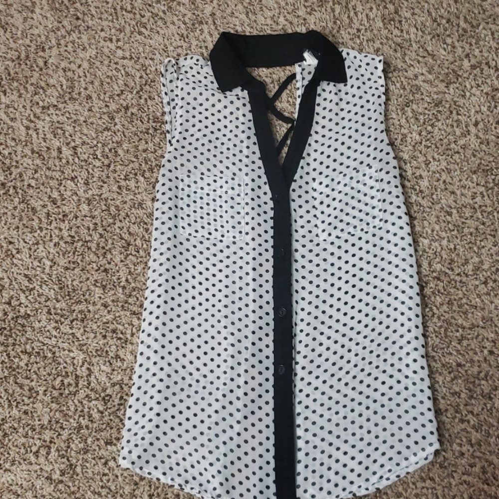 Black &white polka dot button up tank top